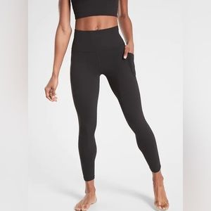 Athleta Salutation Stash Pocket 7/8 Leggings Black Small